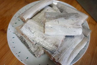 巧用腌制鹽，帶魚鮮香不腥的秘訣